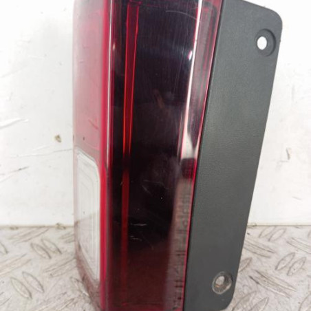 Feu de pare choc arriere gauche NISSAN NV300