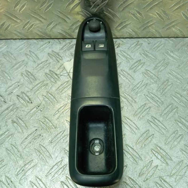 Interrupteur de leve vitre avant gauche PEUGEOT 406