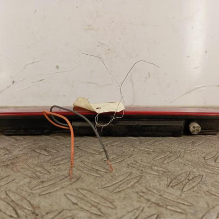 Feu arriere stop central RENAULT CLIO 2