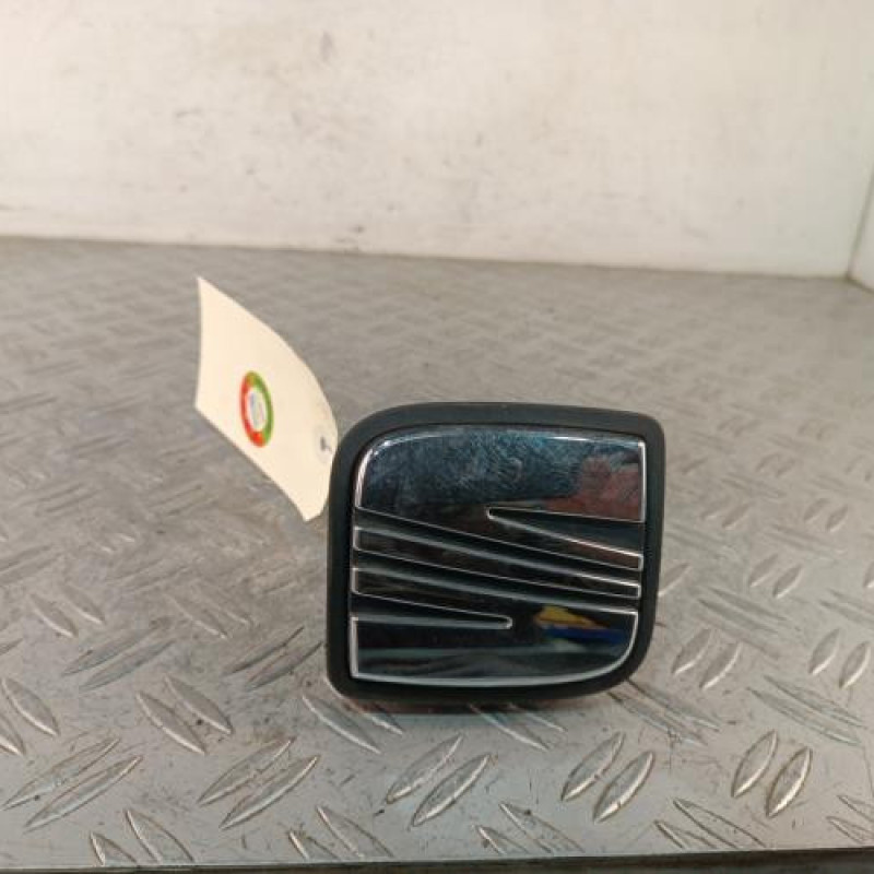 Poignee hayon SEAT IBIZA 4