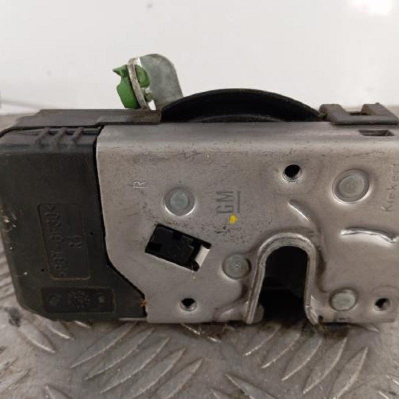 Serrure avant droit OPEL MERIVA A Serrure avant droit OPEL MERIVA A