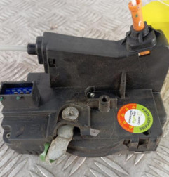 Serrure avant droit OPEL MERIVA A