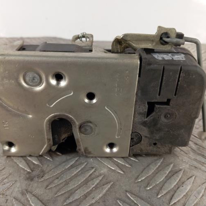 Serrure avant gauche PEUGEOT 206+ Serrure avant gauche PEUGEOT 206+