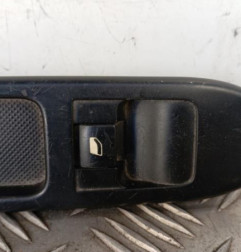 Interrupteur de leve vitre avant droit PEUGEOT 307