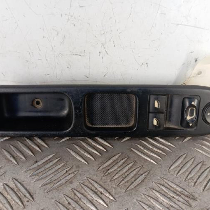 Interrupteur de leve vitre avant gauche PEUGEOT 307