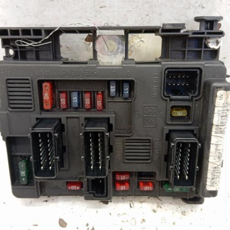 Boitier servitude moteur (BSM) PEUGEOT 206