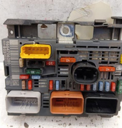 Boitier servitude moteur (BSM) PEUGEOT 308 1 SW Photo n°1