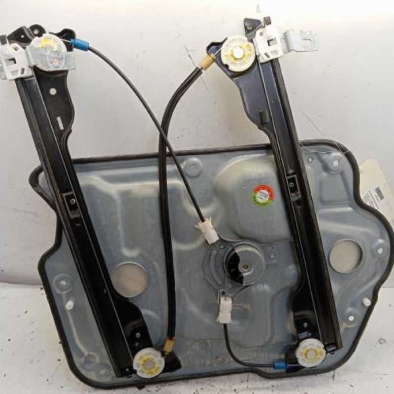Leve vitre electrique avant droit NISSAN QASHQAI 1