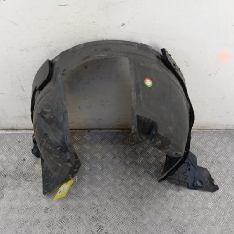 Pare boue avant gauche NISSAN QASHQAI 1