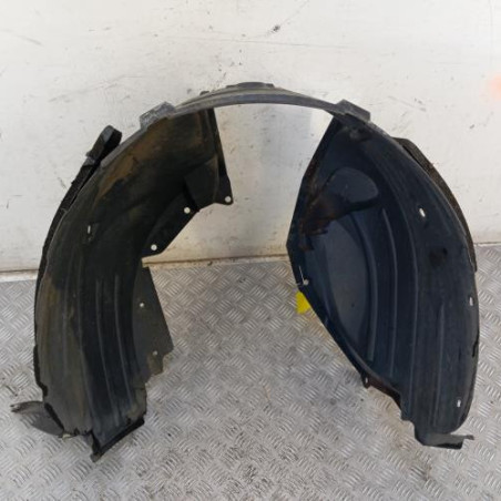 Pare boue avant gauche NISSAN QASHQAI 1