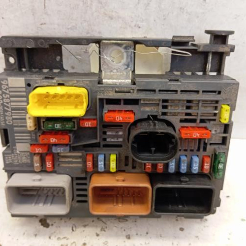 Boitier servitude moteur (BSM) PEUGEOT 5008 1 Boitier servitude moteur (BSM) PEUGEOT 5008 1