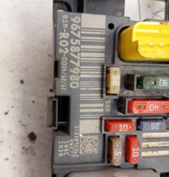 Boitier servitude moteur (BSM) PEUGEOT 5008 1 Photo n°3