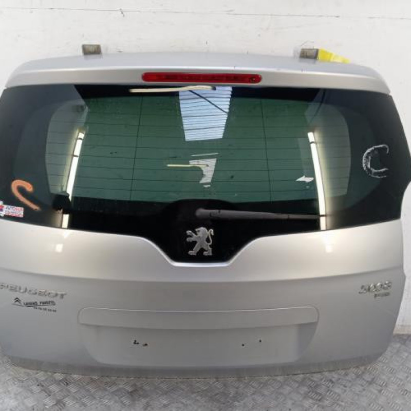 Malle/Hayon arriere PEUGEOT 5008 1