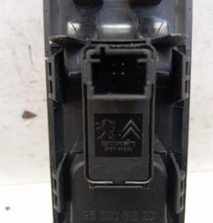 Interrupteur de leve vitre avant droit PEUGEOT 5008 1 Photo n°3