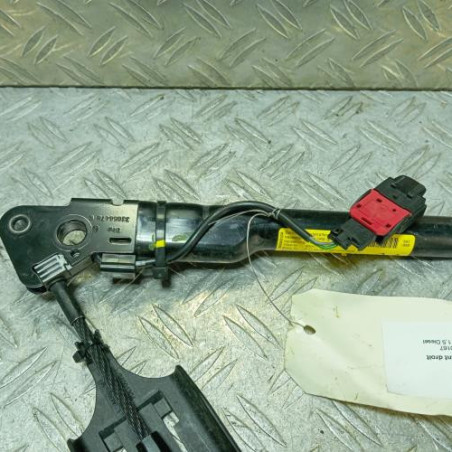 Attache ceinture avant droit RENAULT TWINGO 2