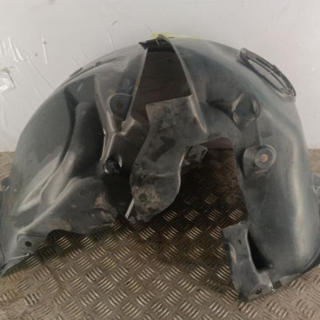 Pare boue avant gauche RENAULT MEGANE 2 Photo n°1