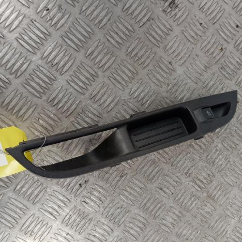 Interrupteur de leve vitre avant droit FORD FOCUS 3