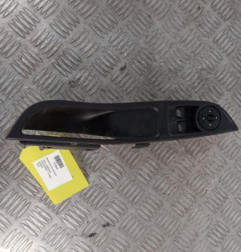 Interrupteur de leve vitre avant gauche FORD FOCUS 3 Photo n°1