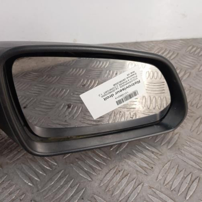 Retroviseur droit VOLKSWAGEN POLO 4