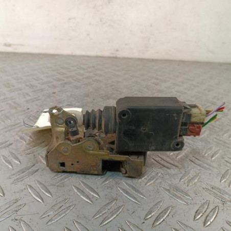 Serrure avant gauche PEUGEOT 205