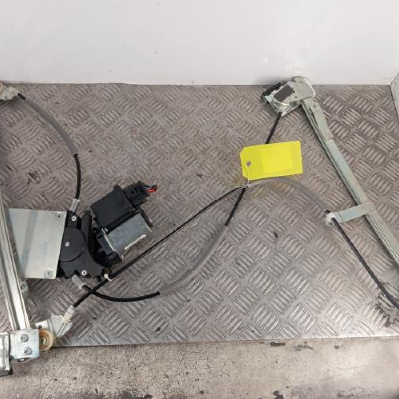 Leve vitre electrique avant droit VOLKSWAGEN POLO 3