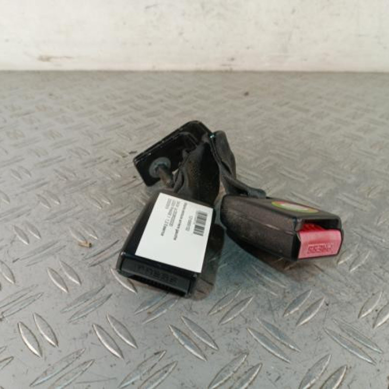 Attache ceinture arriere gauche DACIA LODGY