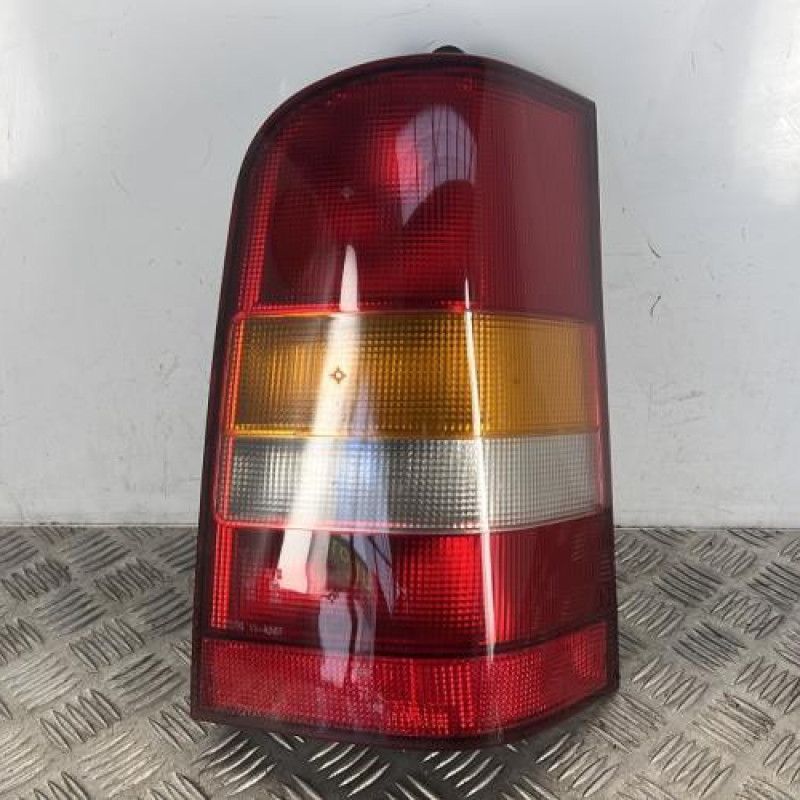 Feu arriere principal droit (feux) MERCEDES VITO 638