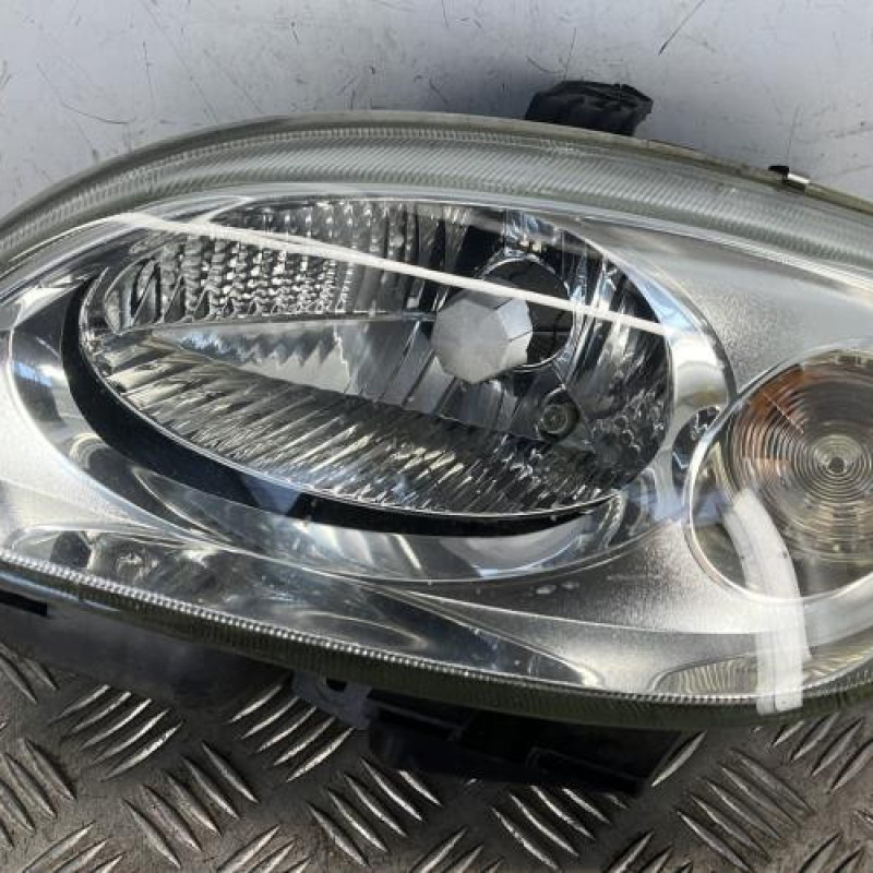 Optique avant principal gauche (feux)(phare) CITROEN SAXO