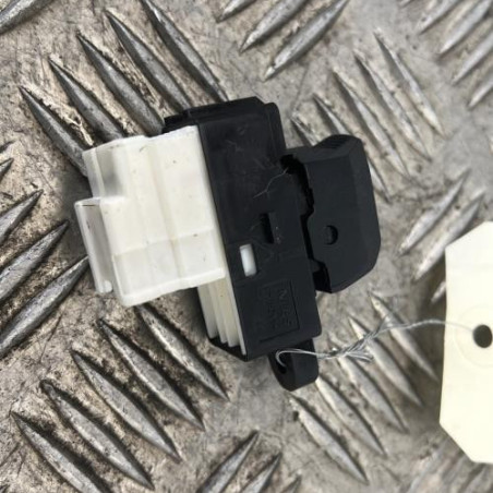 Interrupteur de leve vitre avant droit SUZUKI SWIFT 5
