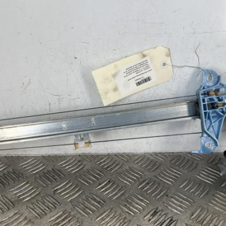 Leve vitre electrique avant droit SUZUKI SWIFT 5 Photo n°1
