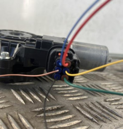 Leve vitre electrique avant gauche SUZUKI SWIFT 5