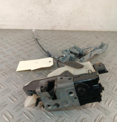 Serrure avant gauche PEUGEOT 2008 1