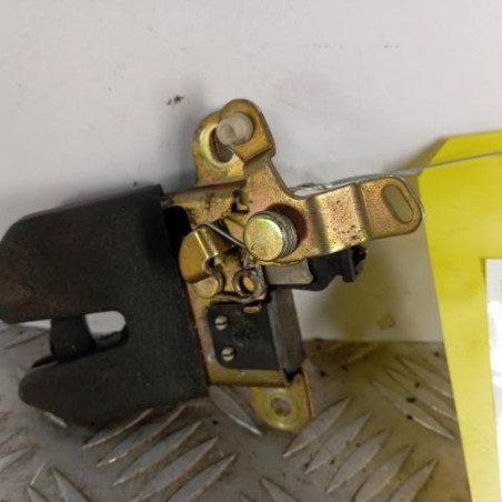 Serrure de coffre VOLKSWAGEN PASSAT 4