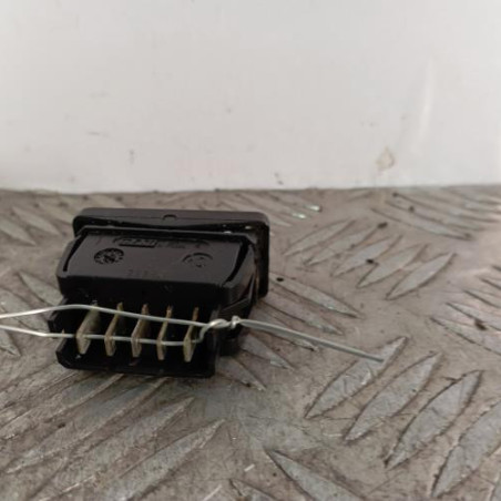 Interrupteur de leve vitre avant droit CITROEN SAXO