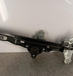 Leve vitre electrique avant droit NISSAN QASHQAI 2