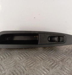 Interrupteur de leve vitre arriere droit NISSAN QASHQAI 2 Photo n°1