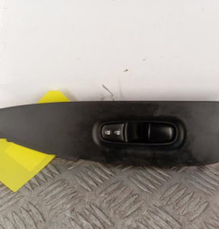 Interrupteur de leve vitre avant droit NISSAN QASHQAI 2 Photo n°1