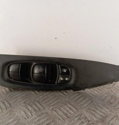Interrupteur de leve vitre avant gauche NISSAN QASHQAI 2