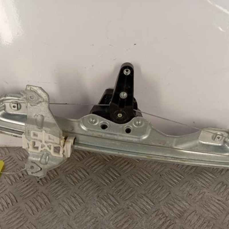 Leve vitre electrique arriere droit NISSAN QASHQAI 2