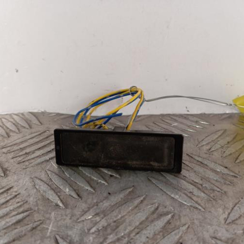 Poignee hayon NISSAN JUKE 1