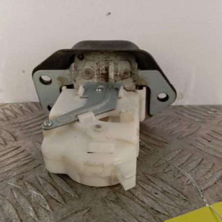 Serrure de hayon NISSAN JUKE 1