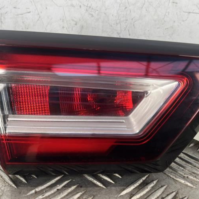 Feu arriere secondaire gauche (feux) RENAULT CLIO 4 Feu arriere secondaire gauche (feux) RENAULT CLIO 4