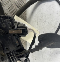 Serrure arriere gauche RENAULT CLIO 4 Photo n°3