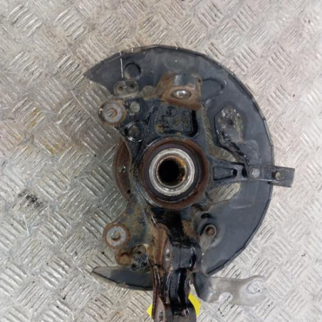 Moyeu avant gauche PEUGEOT 3008 2 Photo n°1