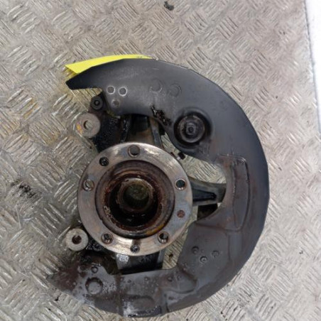 Moyeu avant gauche PEUGEOT 3008 2