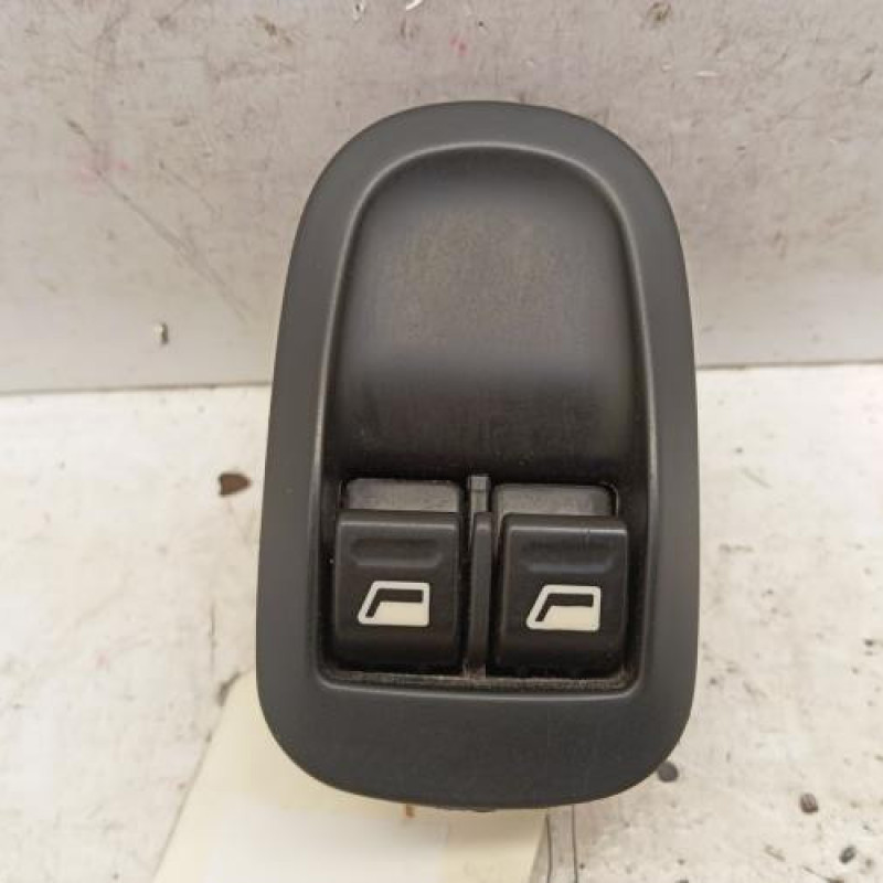 Interrupteur de leve vitre avant droit PEUGEOT 206