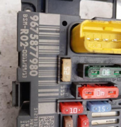 Boitier servitude moteur (BSM) PEUGEOT 407 Photo n°3