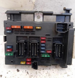 Boitier servitude moteur (BSM) PEUGEOT 206 Photo n°1