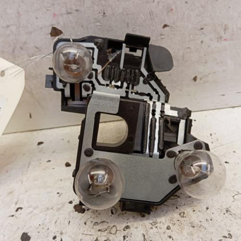 Platine feu arriere droit PEUGEOT 206