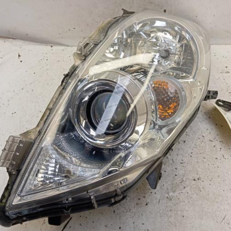 Optique avant principal droit (feux)(phare) TOYOTA AURIS 1